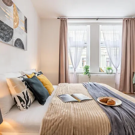 Days - One Bedroom With Workspace And Netflix *