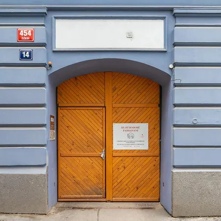 Days - One Bedroom With Workspace And Netflix Prague